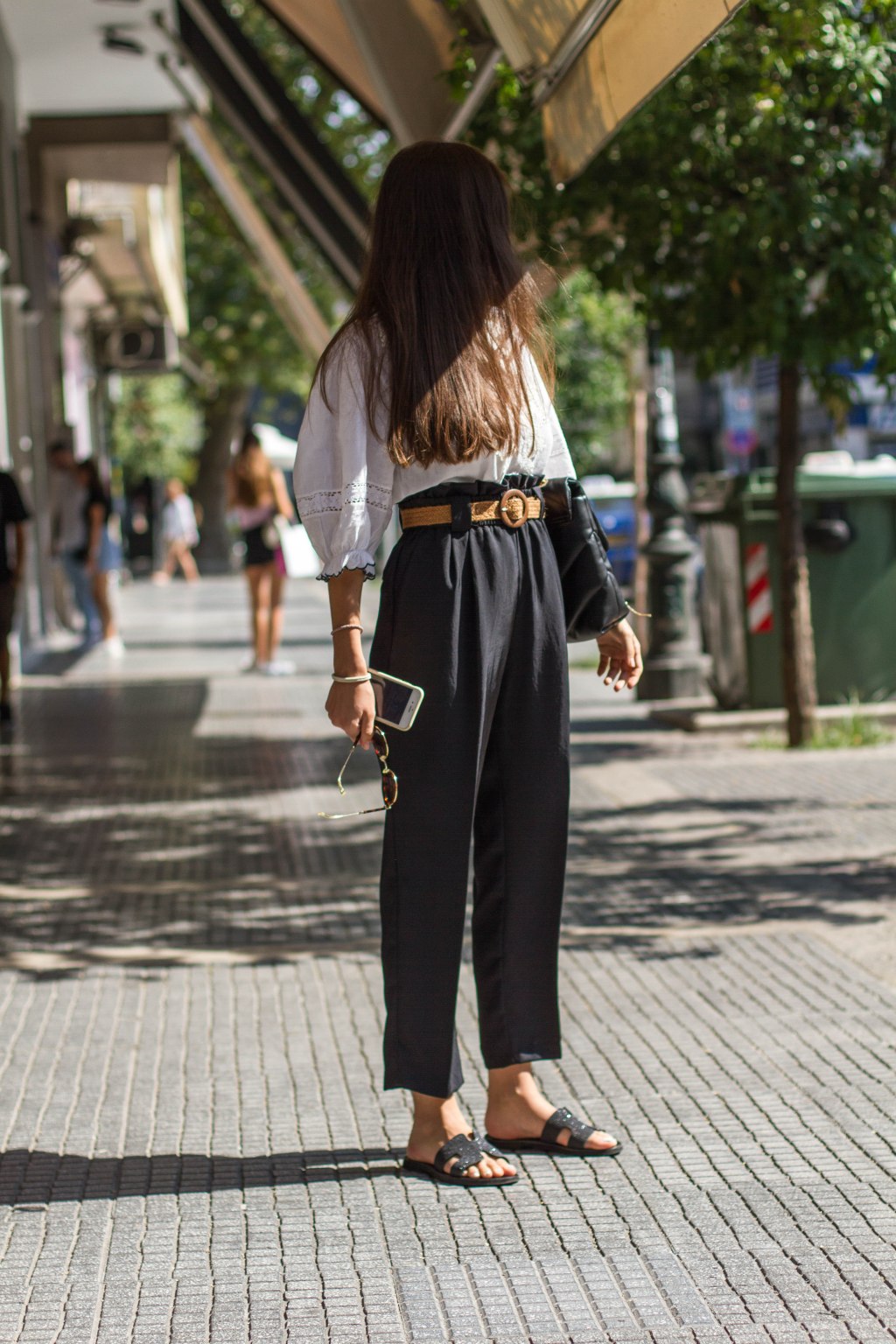 The best thing about a picture is that it never changes, even when the people in it do. – Andy&nbsp;Warhol