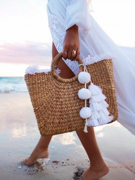 Straw bags: Το κλασικό summer item όπως μας το προτείνουν τα brands&nbsp;φέτος